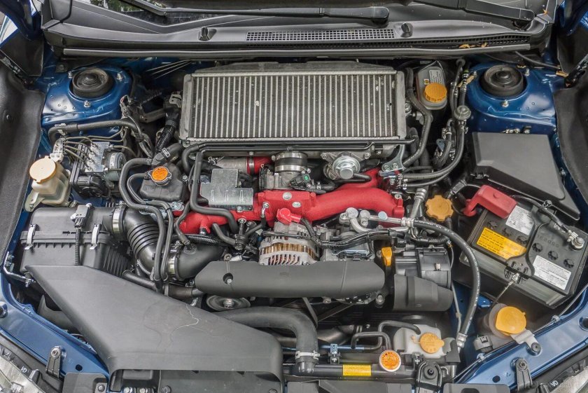 Subaru WRX STI под капотом