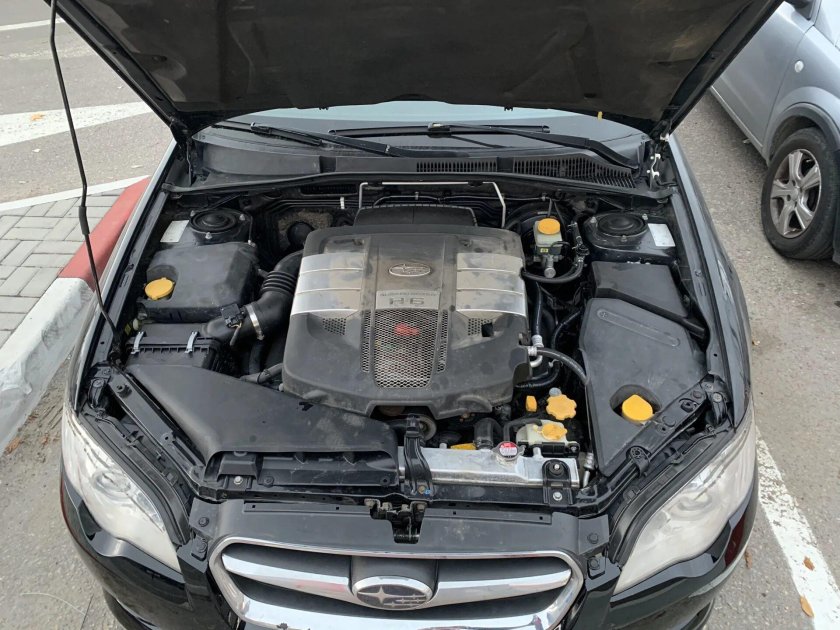 Subaru Outback 2004 под капотом