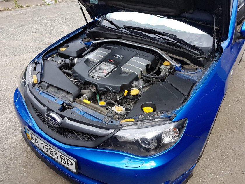 Субару Импреза под капотом