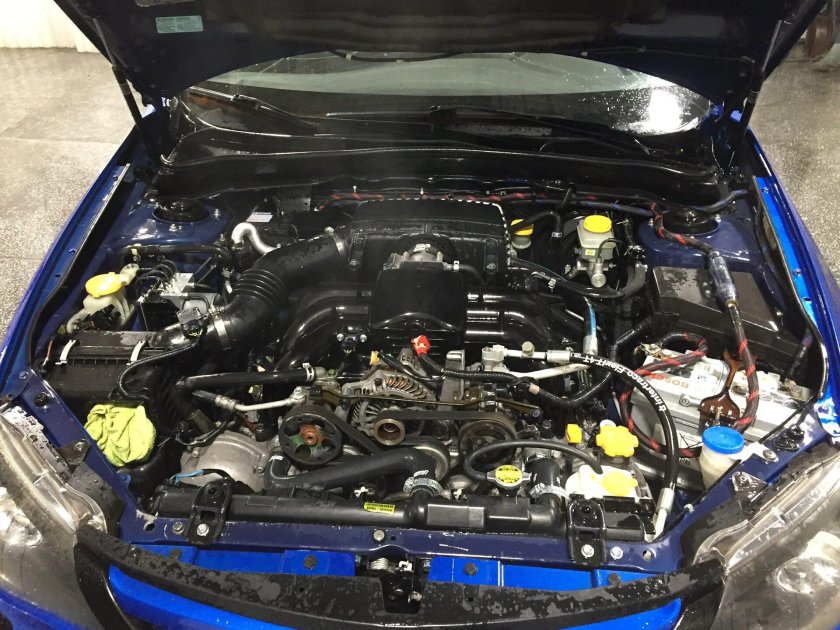 Подкапотка Субару Импреза 2008