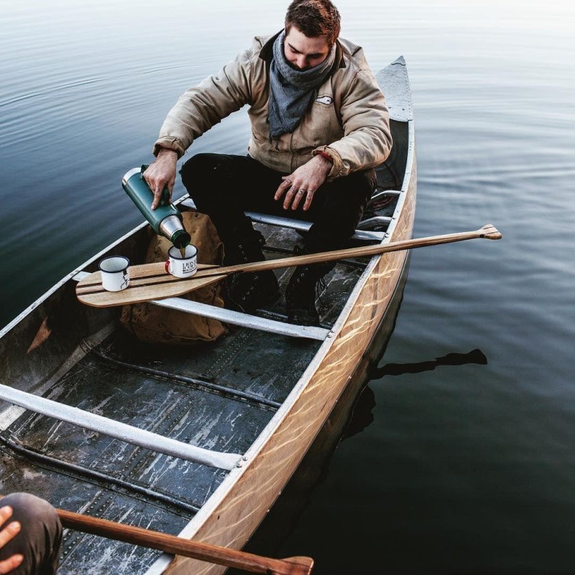 Мужчина с ложкой