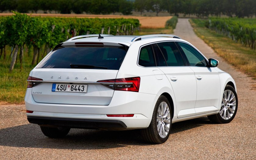 Škoda Superb 2021 универсал