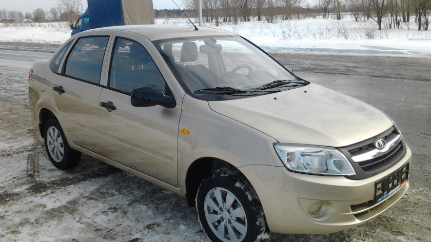 Лада Гранта цвет Аэлита 218