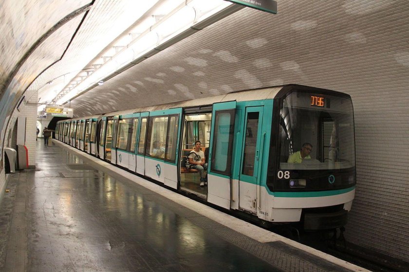 Mf88 Paris Metro