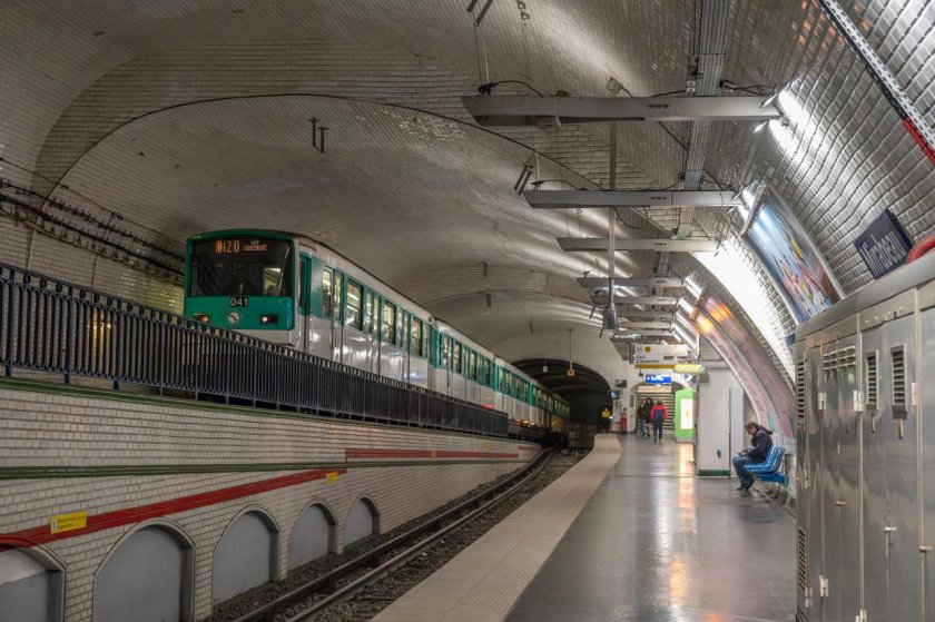 Станции метро парижа