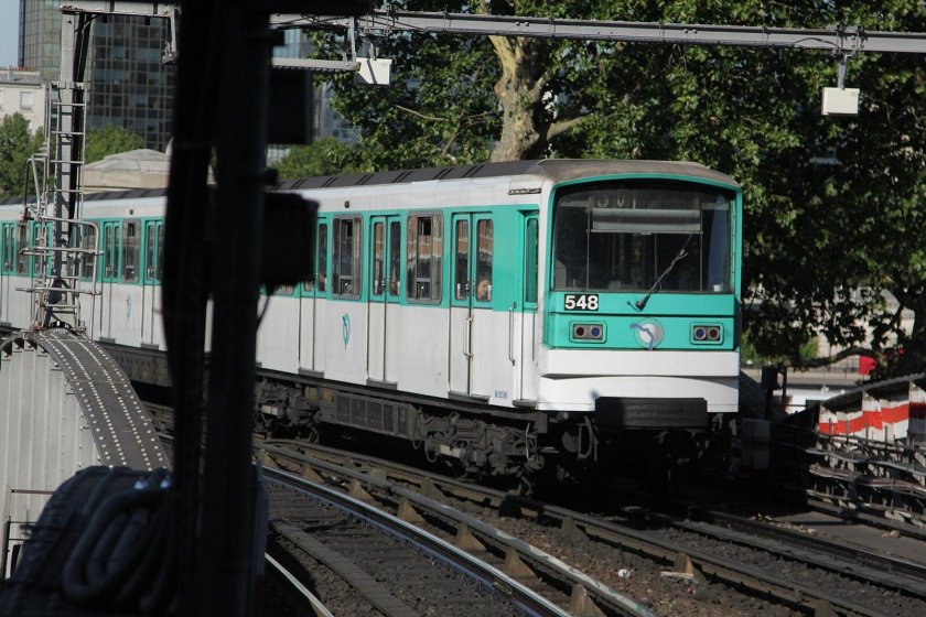 Metro Paris mf67 e