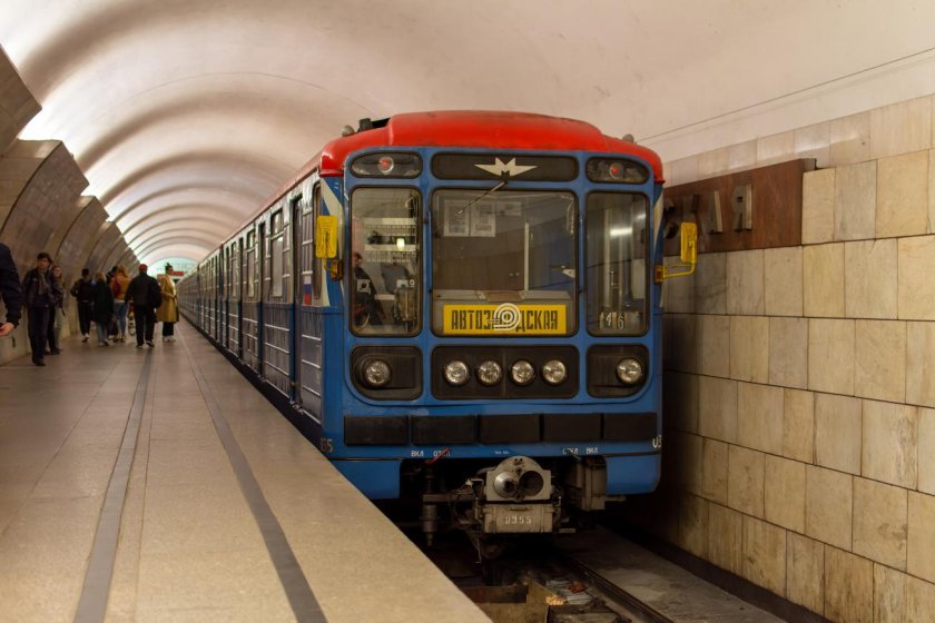 Состав метро 81-717