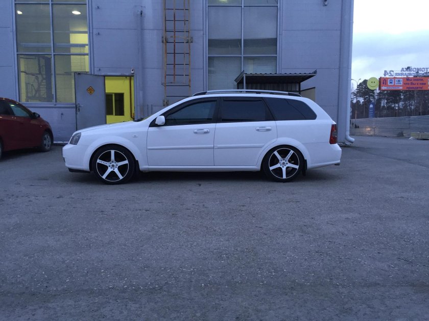 Chevrolet Lacetti r17