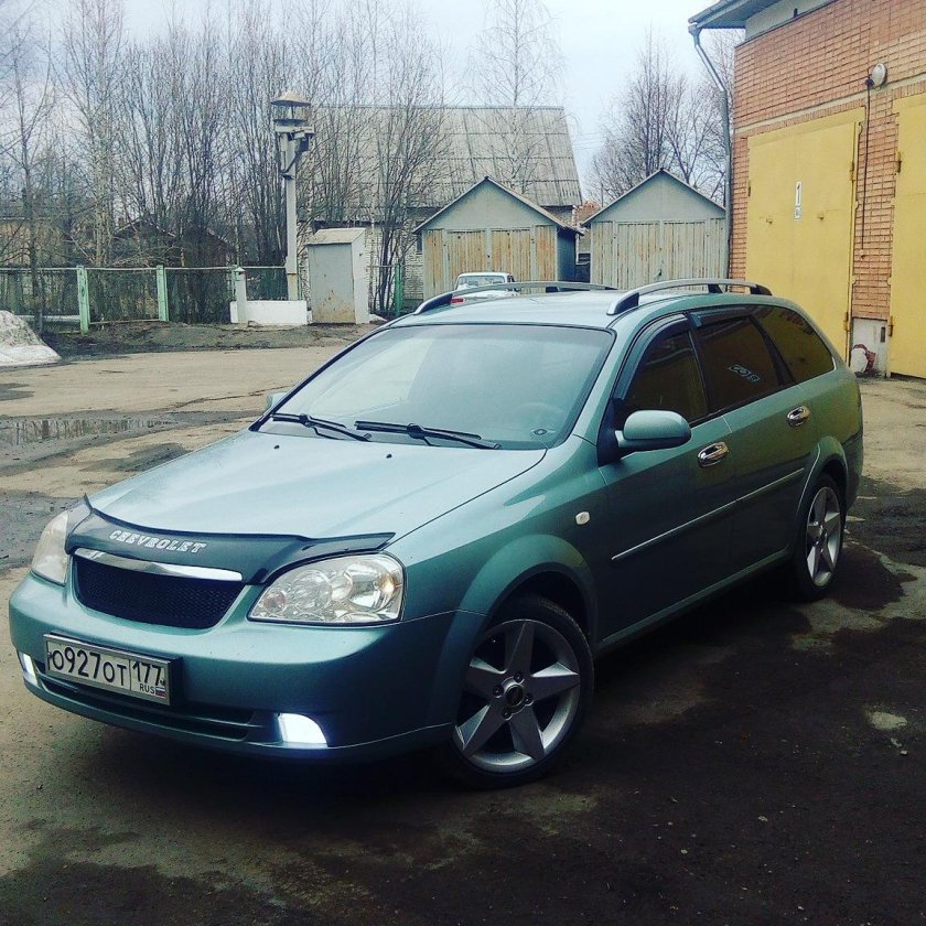 Chevrolet Lacetti универсал на r17