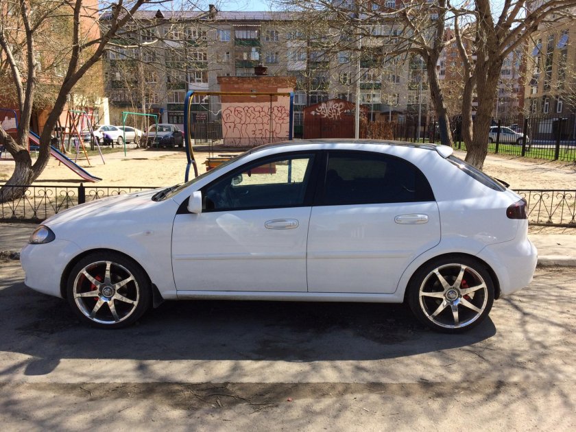 Chevrolet Lacetti на 17 дисках