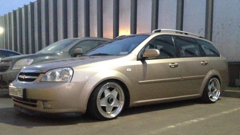 Chevrolet Lacetti универсал на 17 дисках