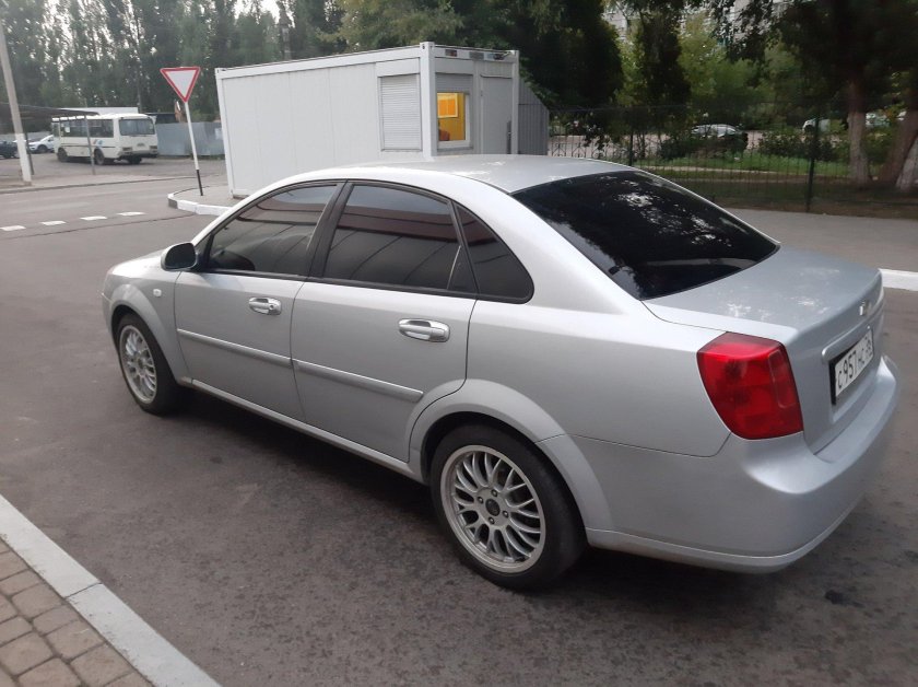 Chevrolet Lacetti r17