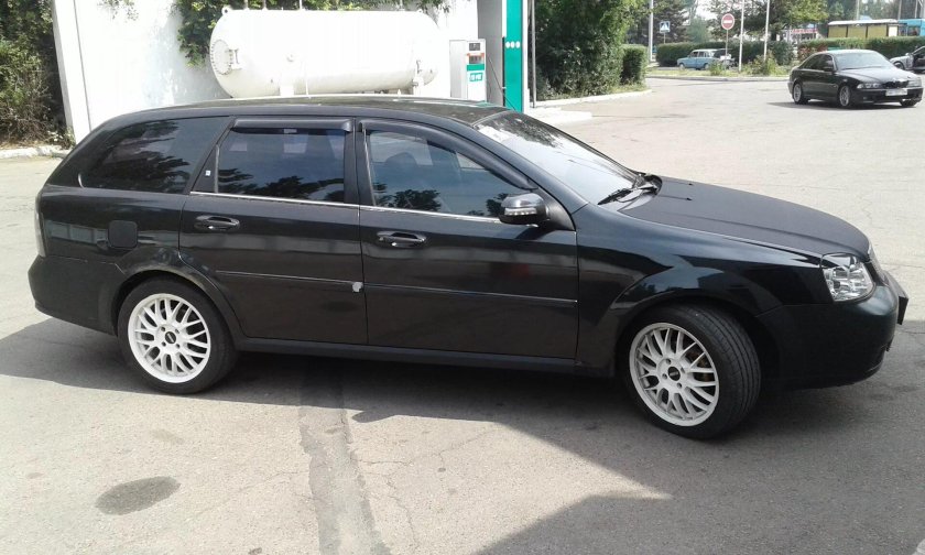 Chevrolet Lacetti r17