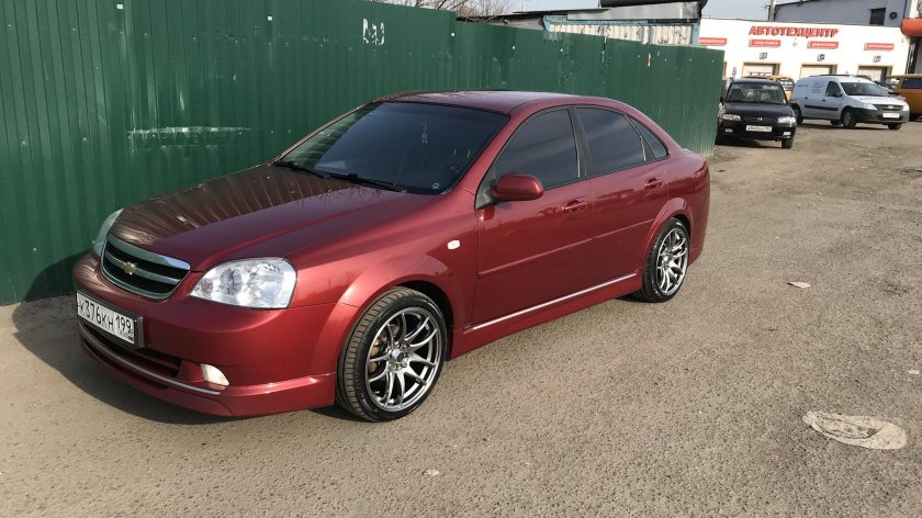 Шевроле Лачетти седан Вишневая