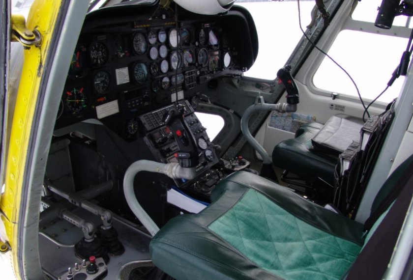 Bk117 Cockpit