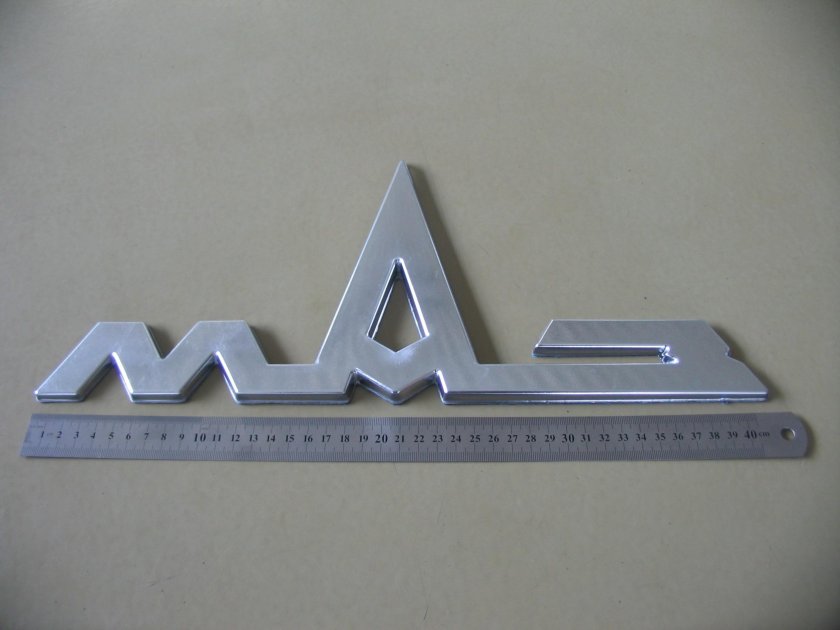 Знак заводской МАЗ хромированный 6430-8401300