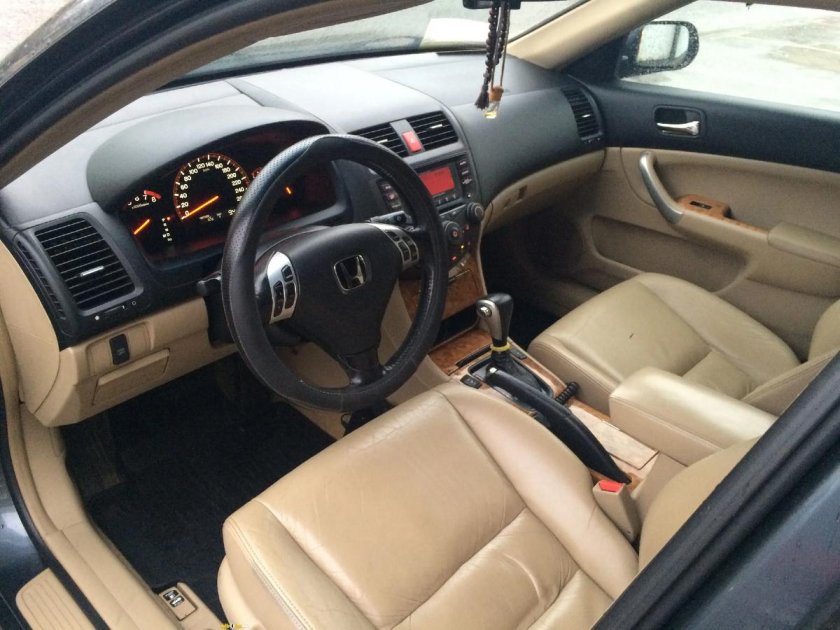 Хонда Аккорд 7 салон