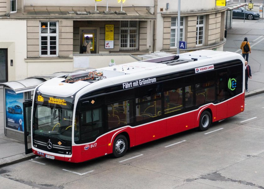 Mercedes benz ecitaro