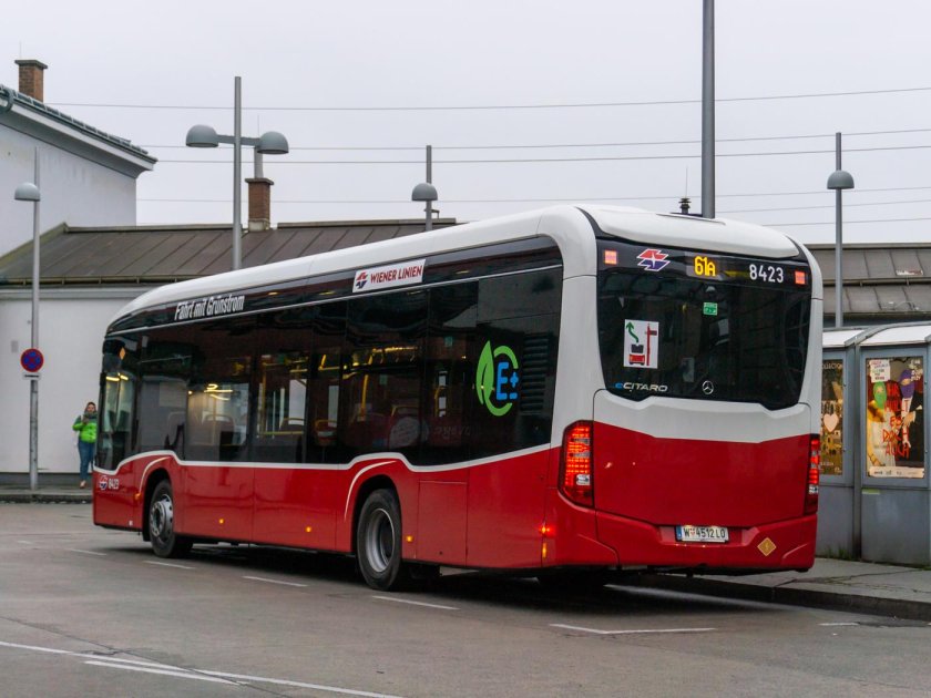 Городской электрический транспорт