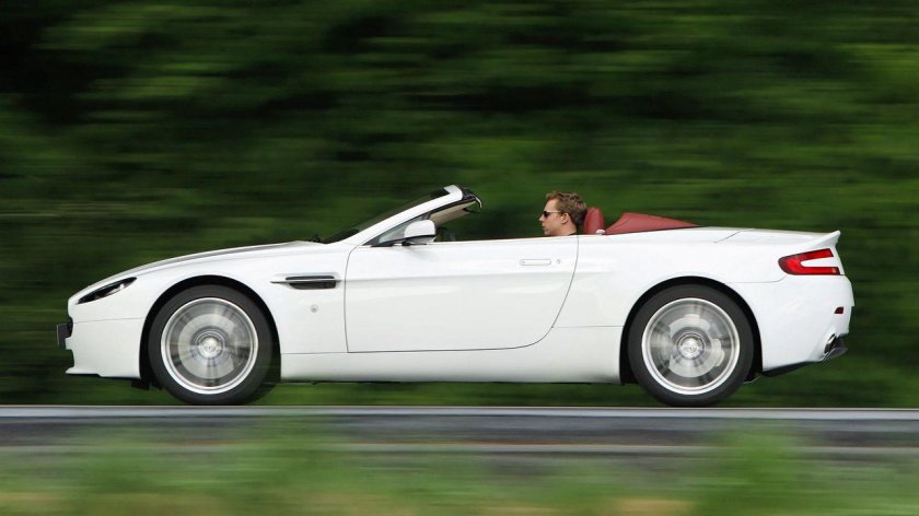 Aston Martin v8 Vantage v600