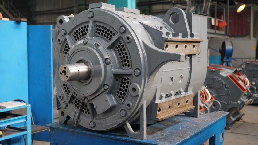 Тяговый электродвигатель ДТА-1100