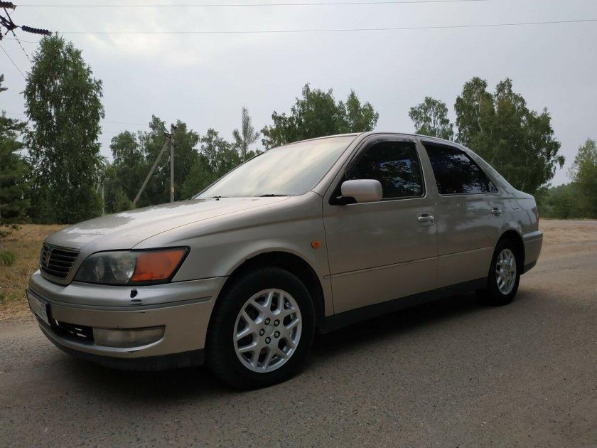 Тойота Виста 1998