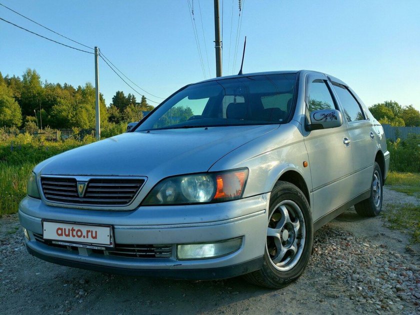 Тойота Виста 1998