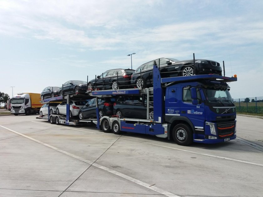 Mercedes Benz 1827 автовоз