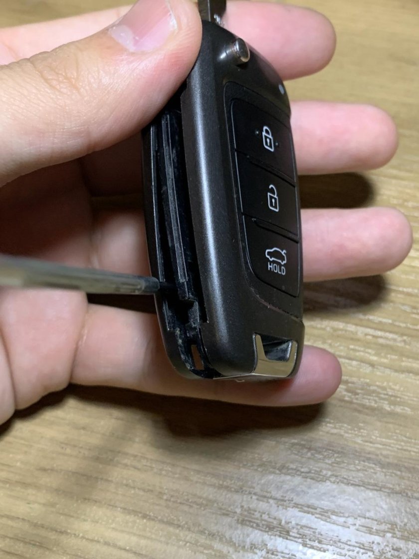 Выкидной ключ для Hyundai Accent