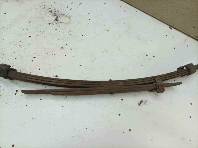 Рессора на ниссан ванетте передняя