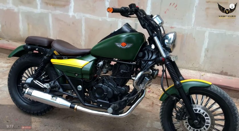 Баджадж Авенджер 220