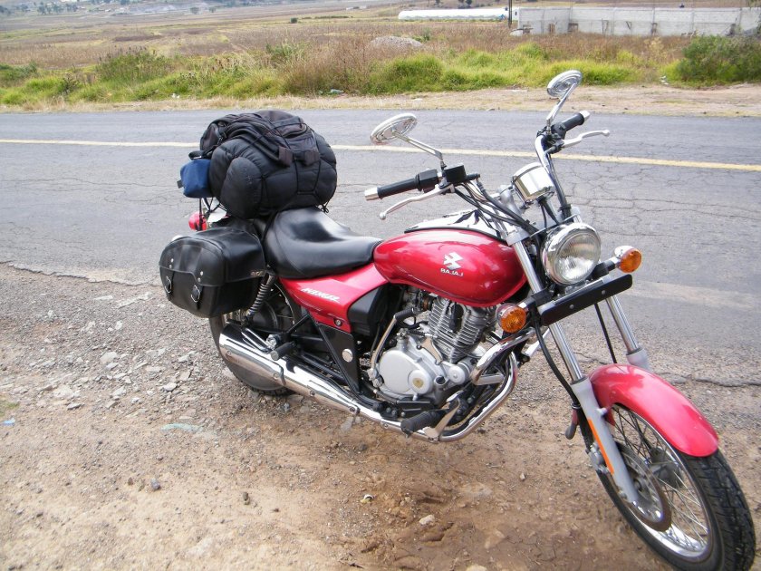 Багажная система на Bajaj Avenger 220