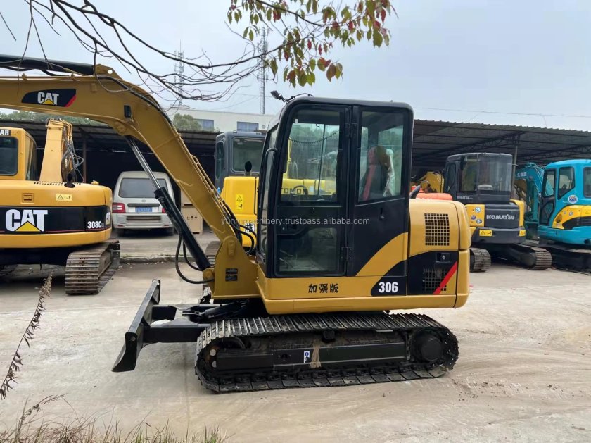 Мини экскаватор