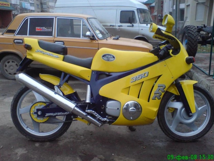 Ява 638 желтая