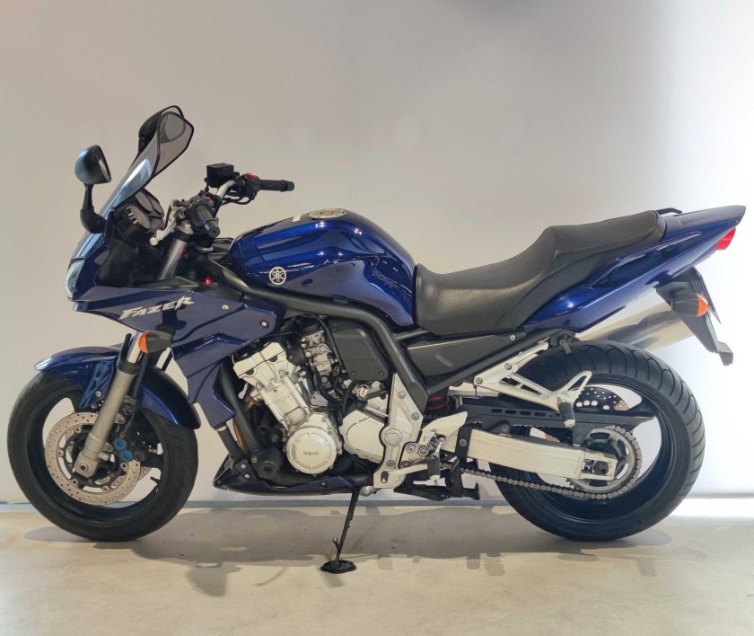 Yamaha fzs 600 fazer