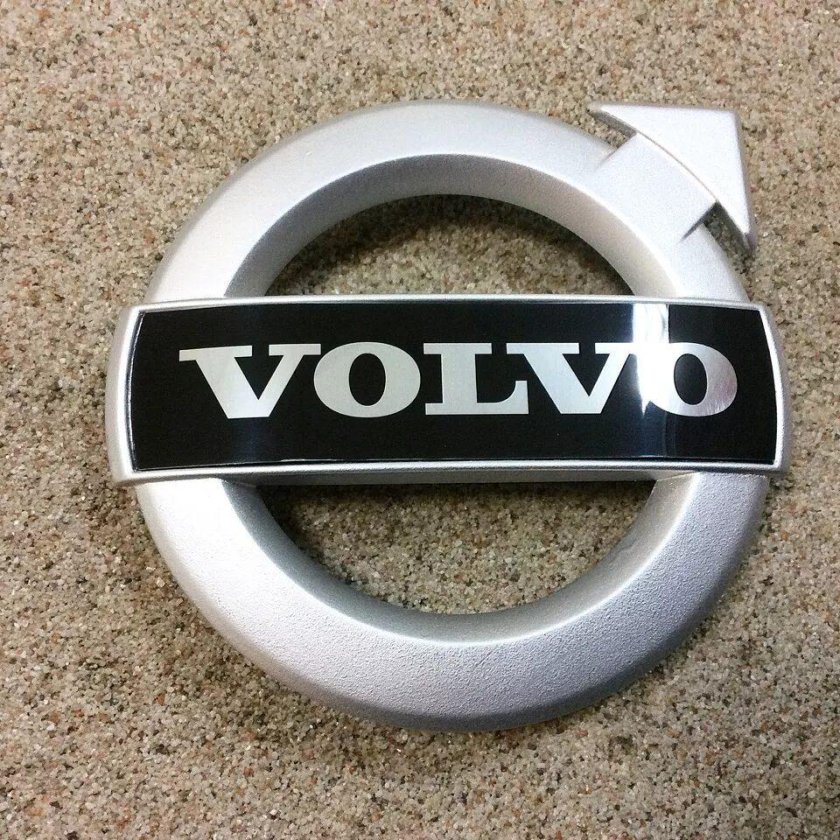 Эмблема Вольво на решетку радиатора s80 2011