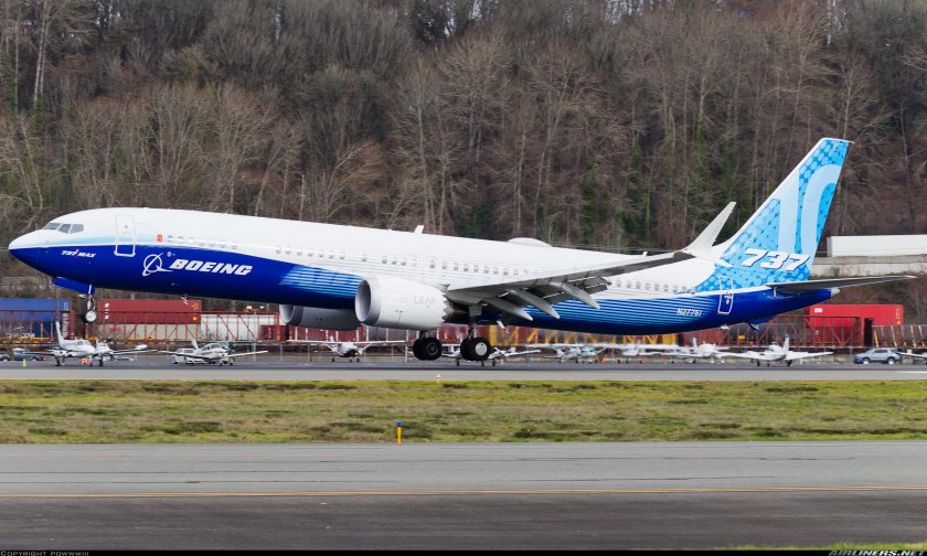 Boeing 787-10