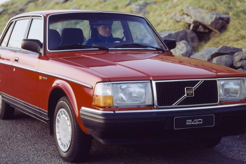 Вольво 240 седан
