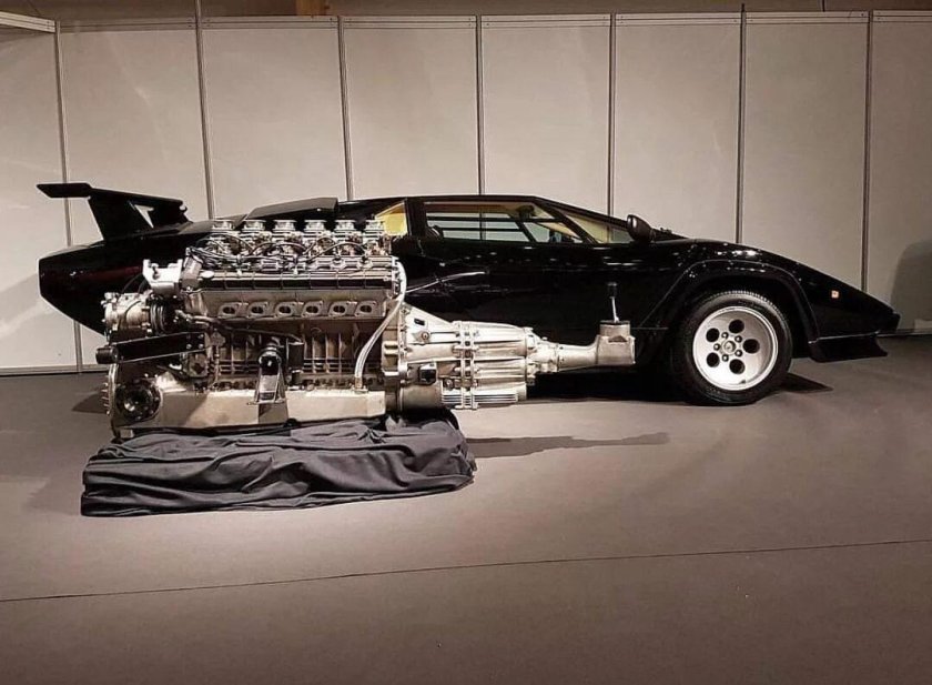 Двигатель Ламборгини Каунтач