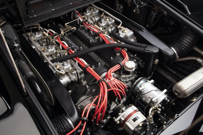 Lamborghini Countach engine