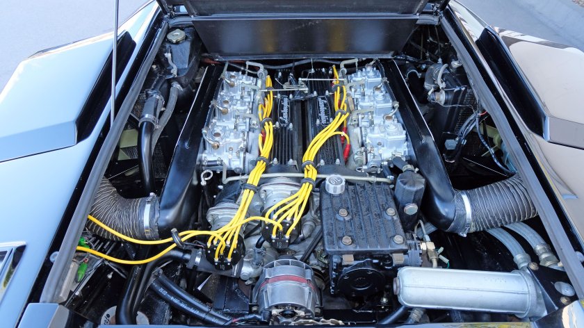 Lamborghini countach двигатель