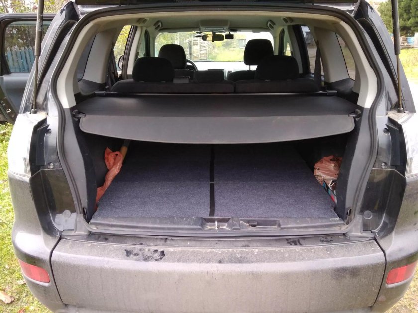 Mitsubishi Outlander XL багажник