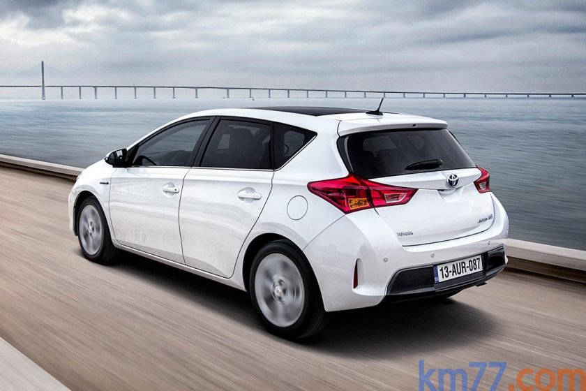 Тойота аурис хэтчбек