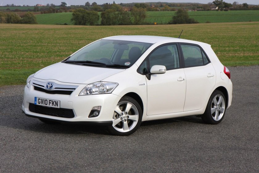 Toyota Auris хэтчбек