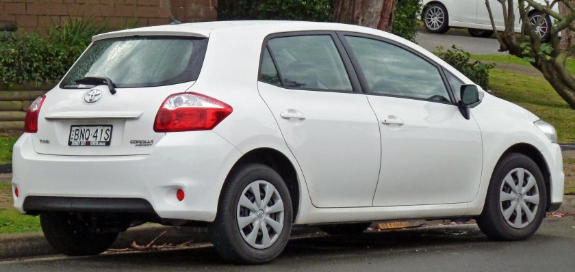 Toyota Corolla Hatchback 2012