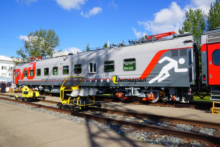 Вагон рельсосмазыватель