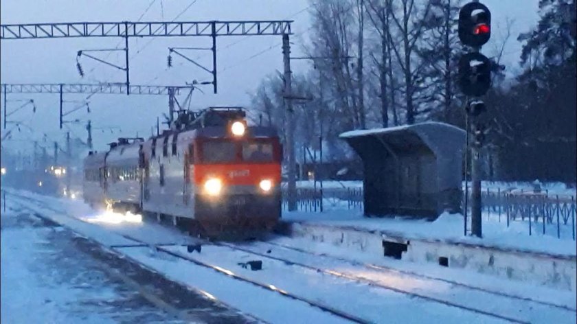 Эп20 с вагоном дефектоскопом