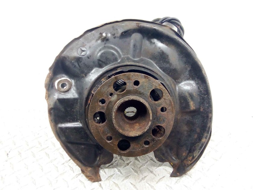 Mercedes Benz c class 202 задняя ступица