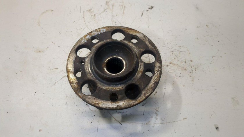 Ступица задний левый