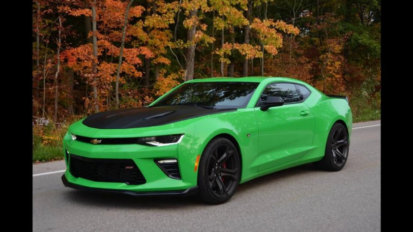 Chevrolet Camaro zl1 зеленый